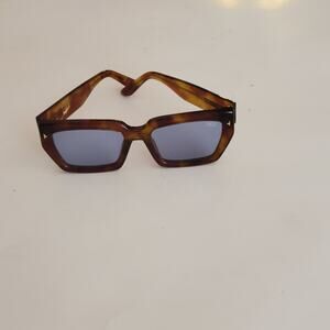 DEZI Switch Tortoiseshell Rectangular Sunglasses with Blue Tinted Lenses
